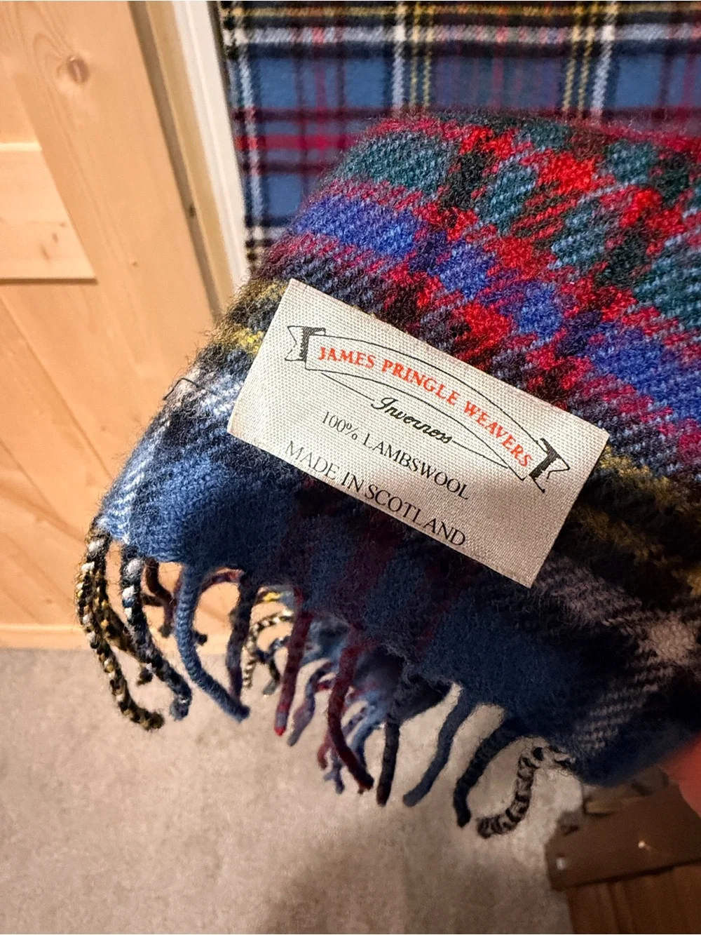 James Pringle Weavers Lambswool Scarf Made in Scotland Plaid Tartan Blue Purple